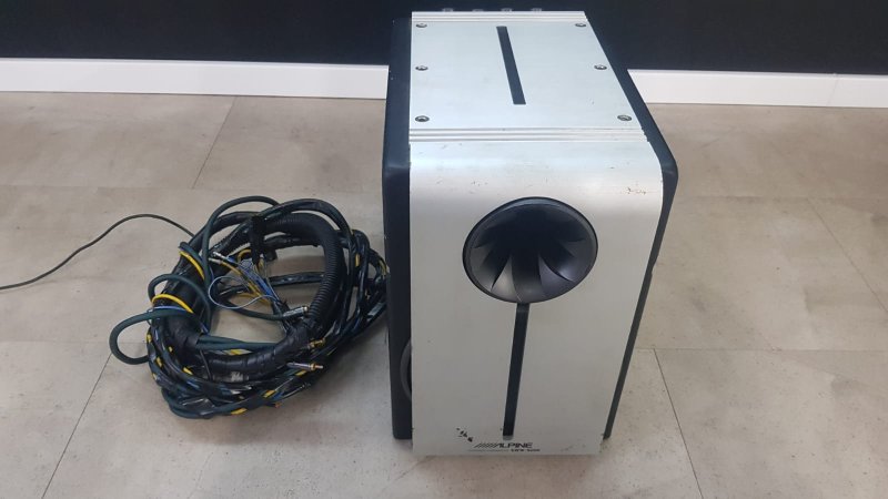 Сабвуфер Alpine Sww-5000 (б/у)