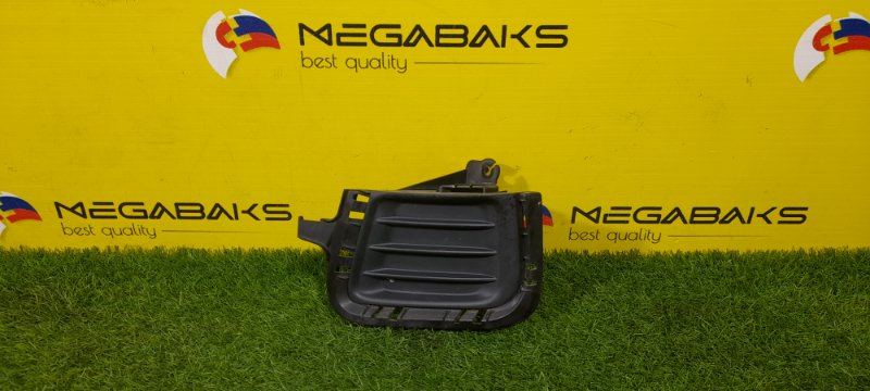 Заглушка бампера Toyota Aqua NHP10 2012 левая (б/у)