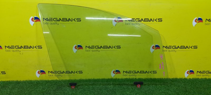 Стекло двери Toyota Vitz KSP130 2013 переднее правое (б/у)