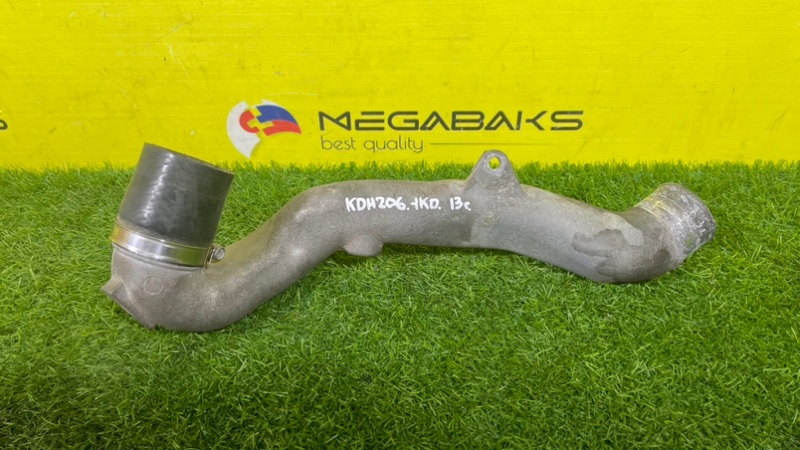 Патрубок интеркулера Toyota Hiace KDH206 1KD-FTV 2013 (б/у)