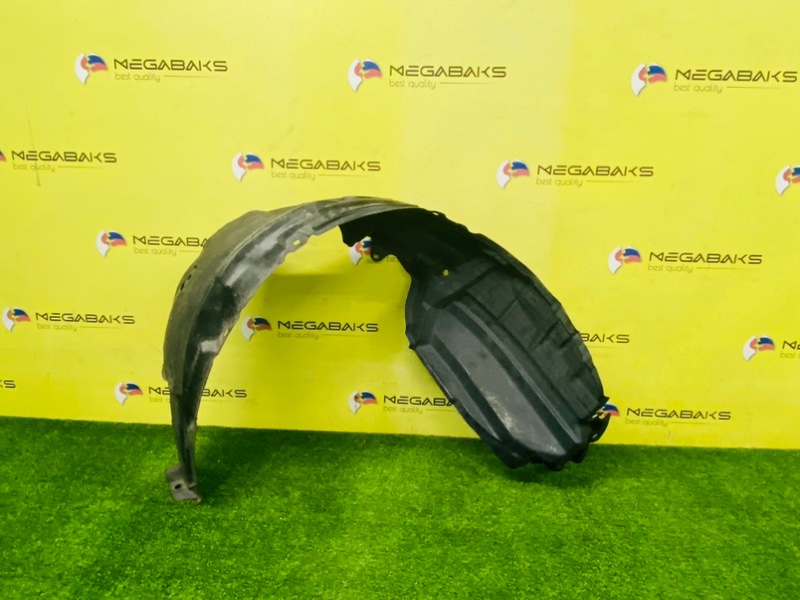 Подкрылок Toyota Ist NCP65 1NZ-FE 2002 правый (б/у)