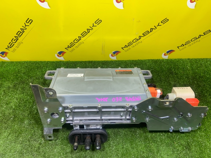 Блок управления зарядкой Nissan Leaf ZE0 EM61 (б/у)