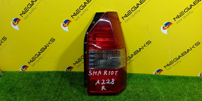 Стоп-сигнал Mitsubishi Chariot Grandis N94W 4G64 1997 правый 220-87262 (б/у)