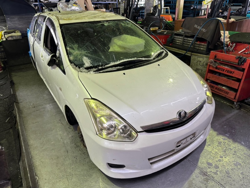 Nose cut Toyota Wish ZNE10 1ZZ-FE 2005 68-12 (б/у)