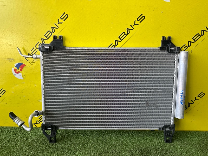 Радиатор кондиционера Toyota Vitz NSP130 1NR-FKE III MODEL (б/у)