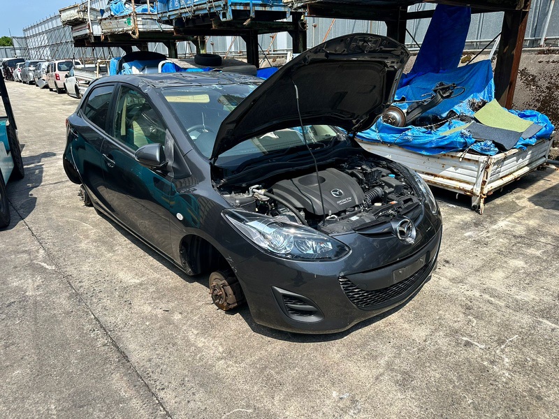 Nose cut Mazda Demio DEJFS P3-VPS 2013 W1212, LED (б/у)