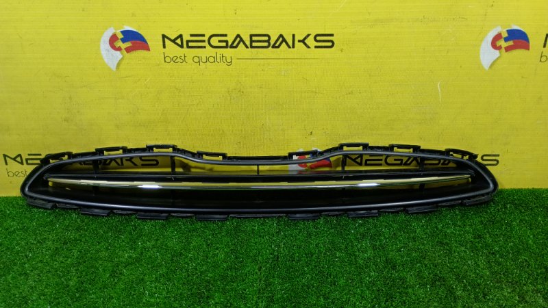 Решетка радиатора Nissan March K13 HR12DE 2012 (б/у)