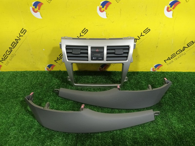 Консоль магнитофона Toyota Belta SCP92 2SZ-FE 2009 5543652030 (б/у)