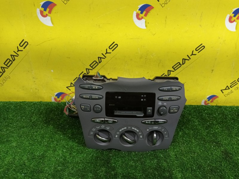 Блок управления климат-контролем Toyota Prius NHW11 1NZ-FXE 2001 8612047020 (б/у)