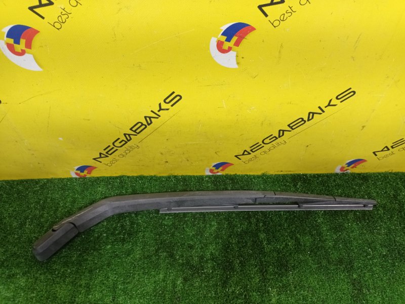 Дворник 5-й двери Toyota Noah AZR60 1AZ-FSE 2006 (б/у)