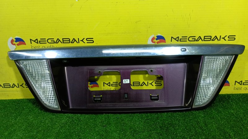 Накладка 5-й двери Nissan Presage TU31 QR25DE 2008 camera (б/у)