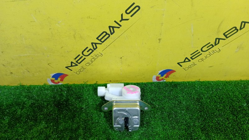 Замок 5-й двери Toyota Tank M900A 1KR-FE 2020 (б/у)