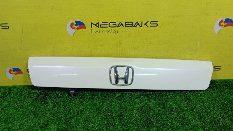 Накладка 5-й двери Honda Stream RN6 R18A 2012 (б/у)