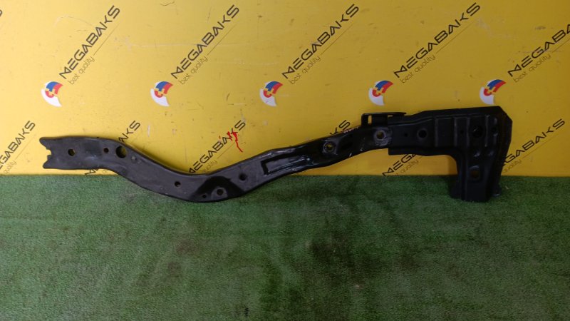 Балка под двс SUBARU FORESTER SG5 EJ205 2004 правая (б/у)