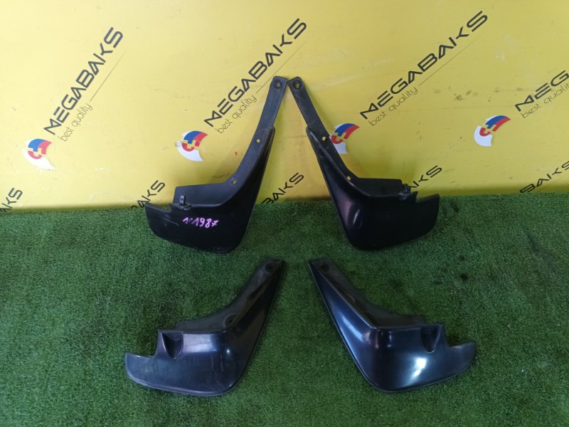 Брызговики комплект TOYOTA MARK II QUALIS MCV21 2MZ-FE 7662133050 (б/у)
