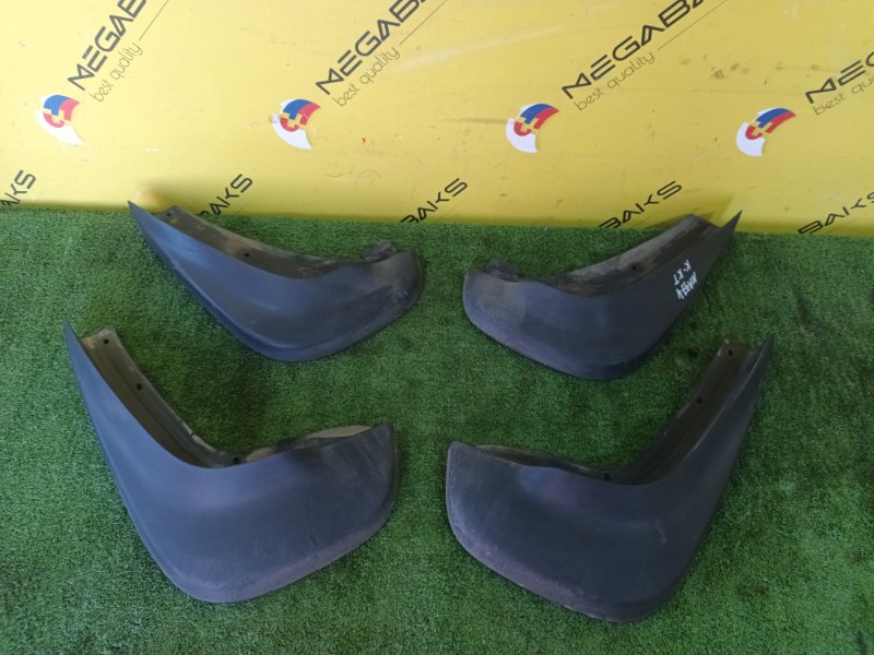 Брызговики комплект VOLVO XC70 BZ98 B6324S 2008 30744144 30744134 (б/у)