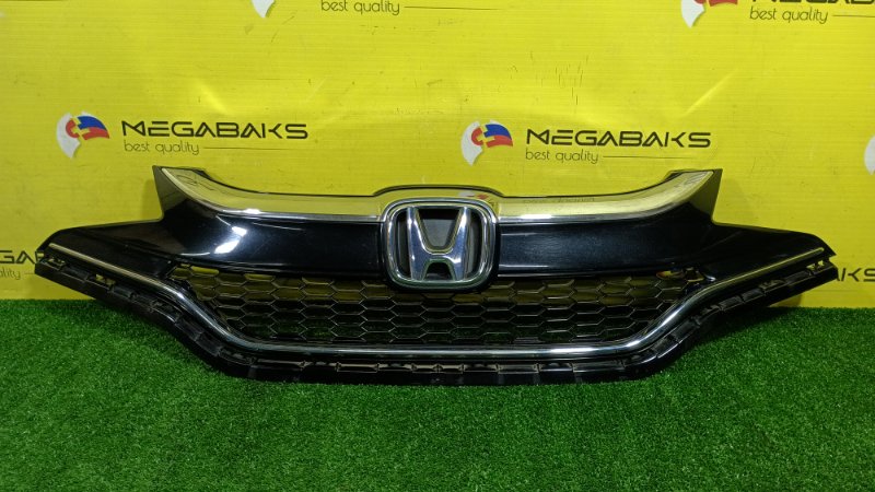 Решетка радиатора HONDA FIT GK3 (б/у)