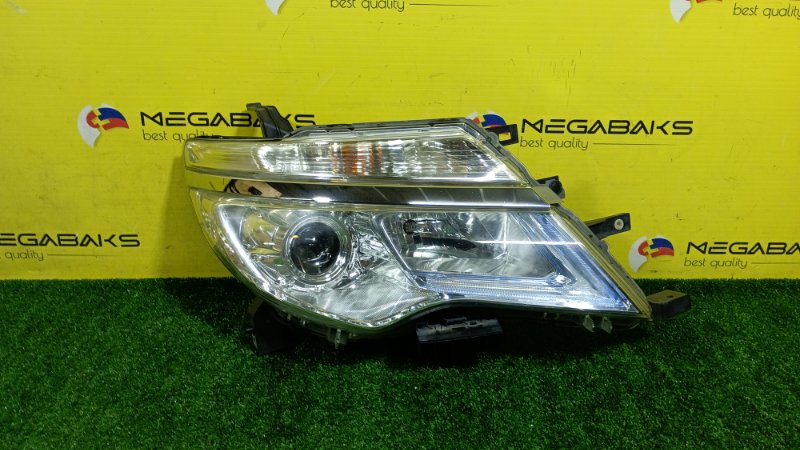Фара NISSAN SERENA C26 правая 100-23683 (б/у)