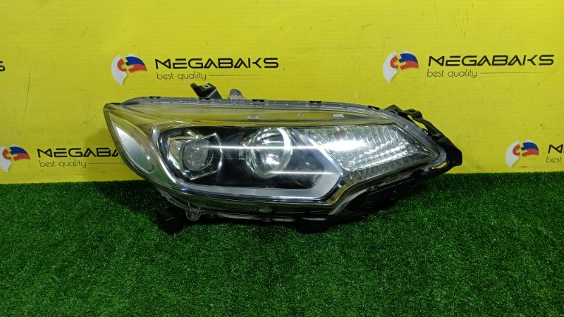 Фара HONDA FIT GK3 2015 правая W1948 (б/у)