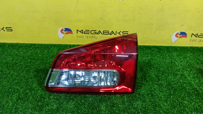 Стоп вставка NISSAN WINGROAD Y12 HR15DE 2006 правый 132-24857 (б/у)
