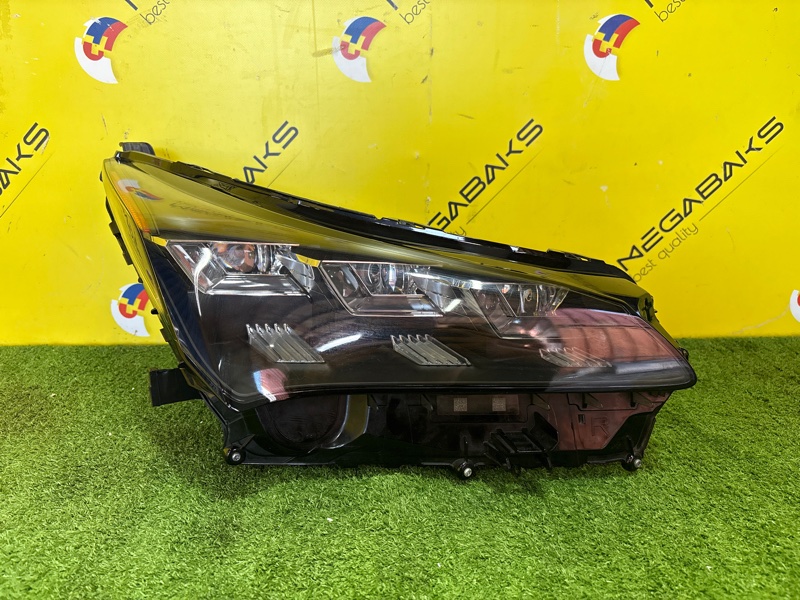 Фара LEXUS NX200 NX200T NX300 NX300H передняя правая 78-18 (б/у)