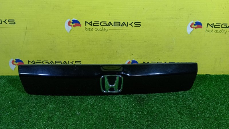 Накладка 5-й двери HONDA STREAM RN7 R18A 2009 (б/у)
