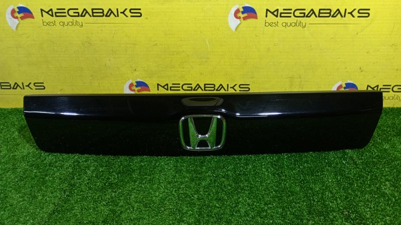 Накладка 5-й двери HONDA STREAM RN6 R18A 2009 (б/у)
