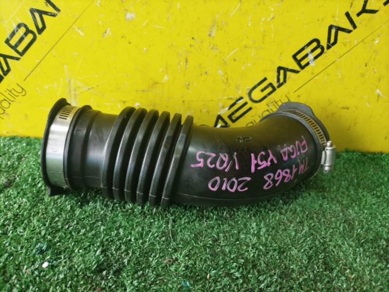 Патрубок воздушного фильтра NISSAN FUGA Y51 VQ25HR 2010 (б/у)