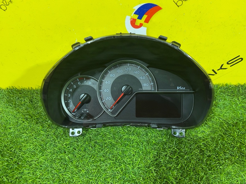 Спидометр TOYOTA VITZ NSP130 1NR-FKE 2015 (б/у)