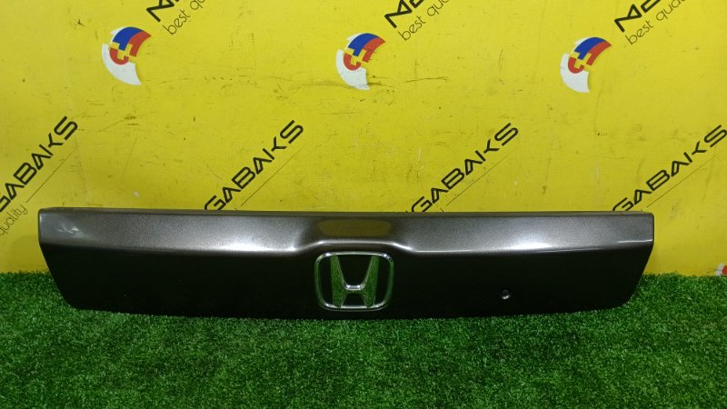Накладка 5-й двери HONDA STREAM RN8 R20A 2007 (б/у)