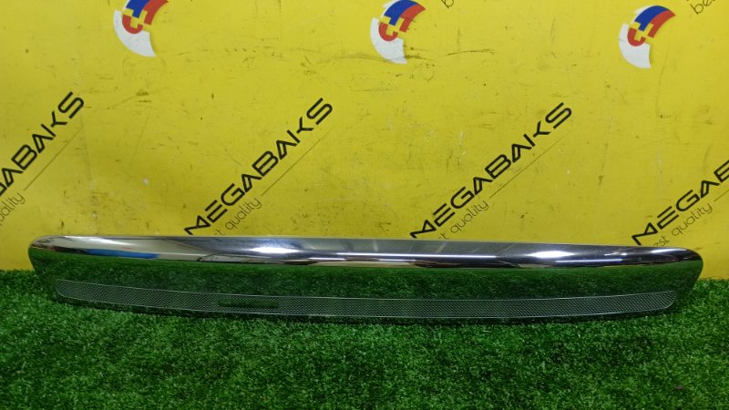 Накладка 5-й двери HONDA FREED SPIKE GP3 2013 (б/у)