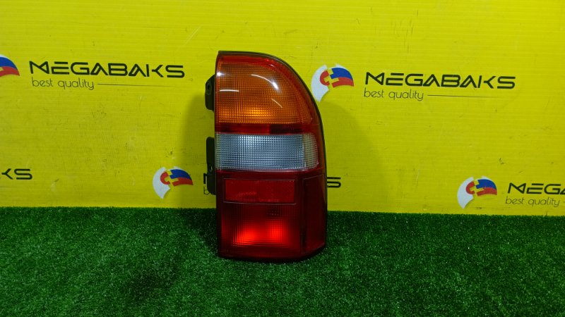 Стоп-сигнал SUZUKI ESCUDO TA52W 2001 правый 220-32077 (б/у)