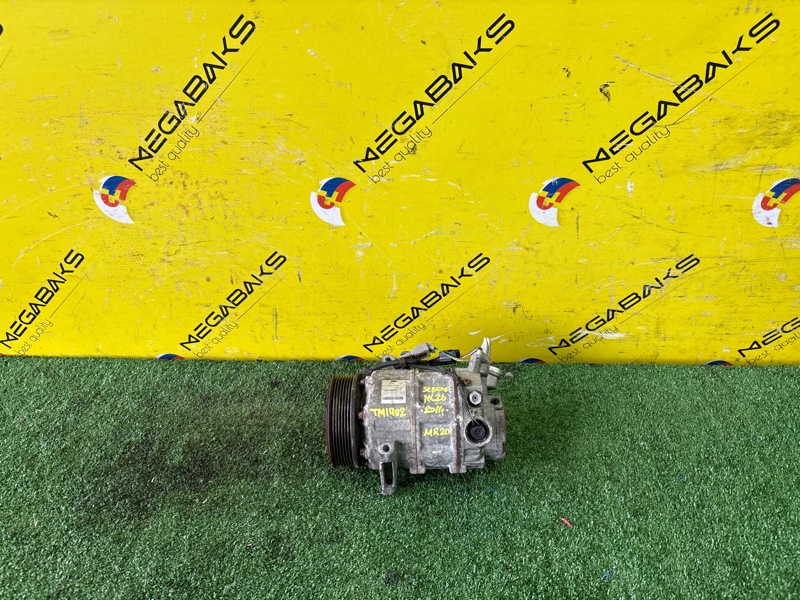 Компрессор кондиционера NISSAN SERENA NC26 MR20DE 2011 926001VA0A (б/у)