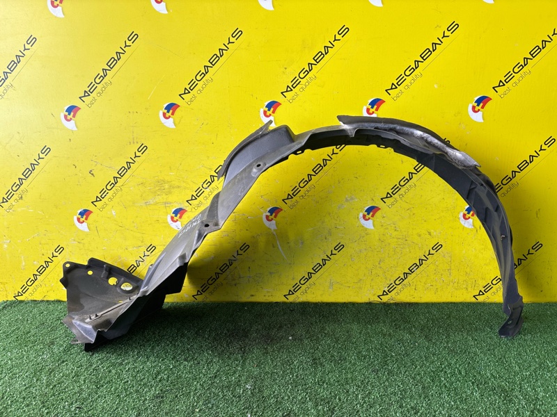 Подкрылок TOYOTA AURIS ZWE186 2ZR-FXE передний правый (б/у)