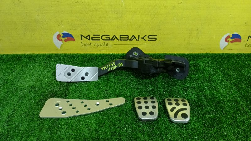 Накладка на педаль MAZDA ATENZA GH5FS L5-VE 2008 (б/у)
