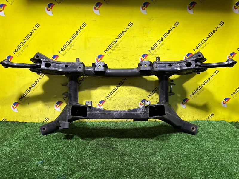Балка подвески MITSUBISHI DELICA D5 CV5W 4B12 2007 (б/у)
