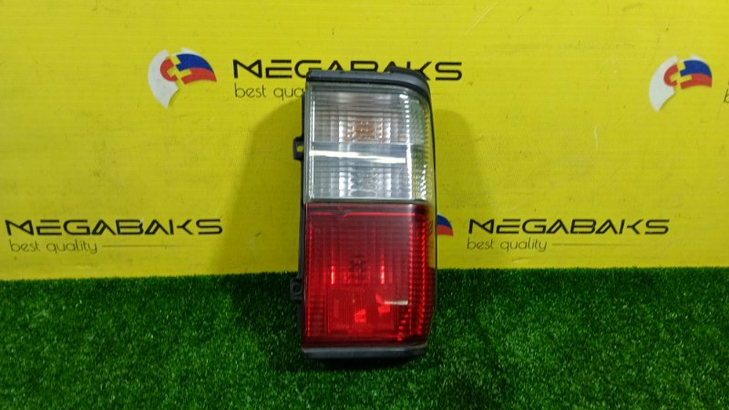 Стоп-сигнал MAZDA BONGO SK82MN F8 2006 правый 220-61871 (б/у)