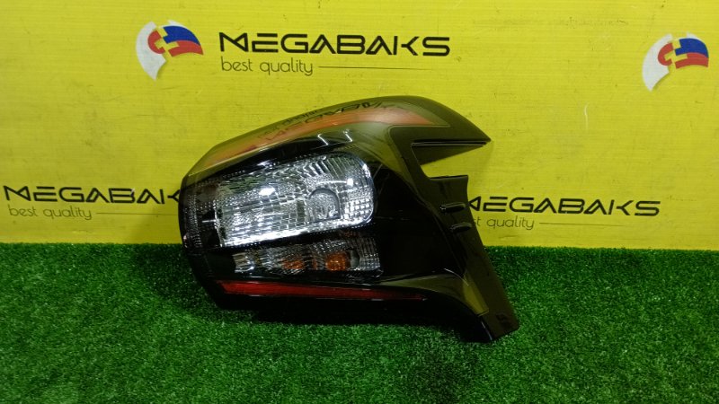 Стоп-сигнал TOYOTA SIENTA NHP170 1NZ-FXE 2017 правый 52-284 (б/у)