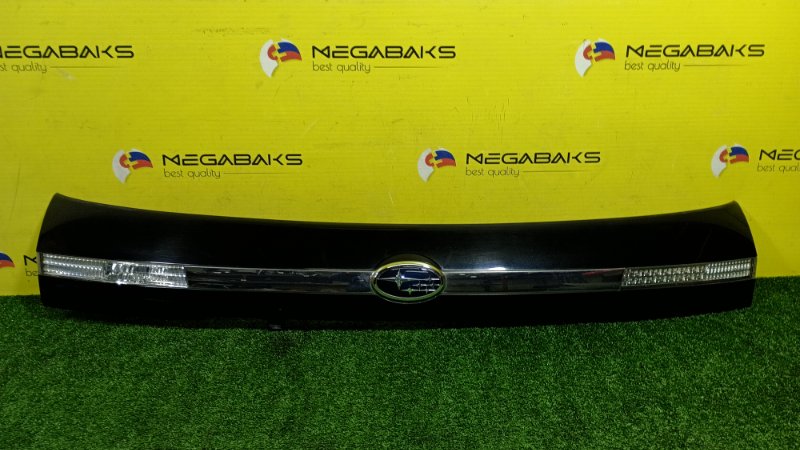 Накладка 5-й двери SUBARU OUTBACK BP9 EJ253 2008 (б/у)