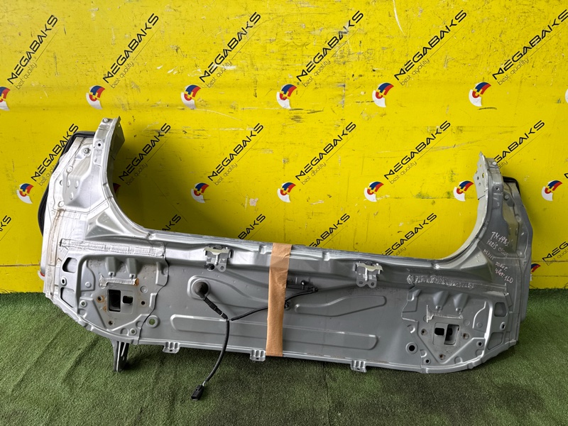Задняя панель кузова TOYOTA YARIS CROSS MXPJ15 M15A-FXE 2020 (б/у)