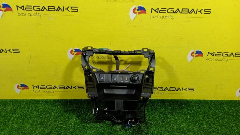 Консоль торпеды MITSUBISHI ECLIPSE CROSS GL3W 4B12 2023 (б/у)