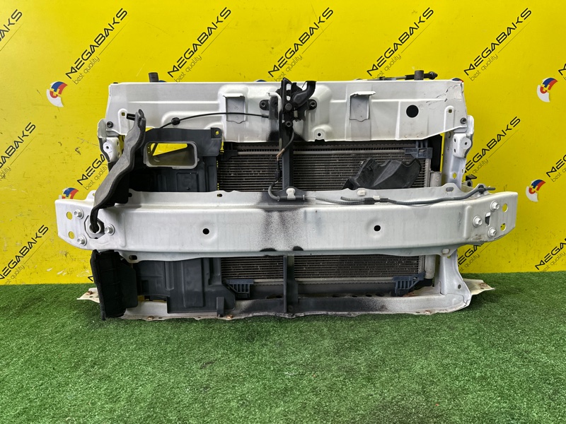 Телевизор TOYOTA SPADE NSP140 1NR-FE 2013 (б/у)
