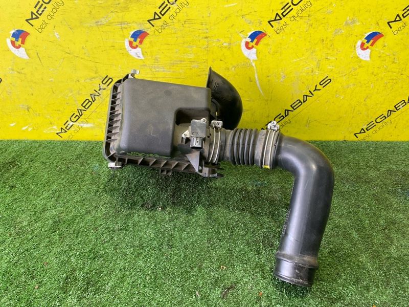 Корпус воздушного фильтра TOYOTA VITZ NSP130 1NR-FKE 2015 1770121100, 1770547130, 1775147080, 1788147070, 1770047160, (б/у)