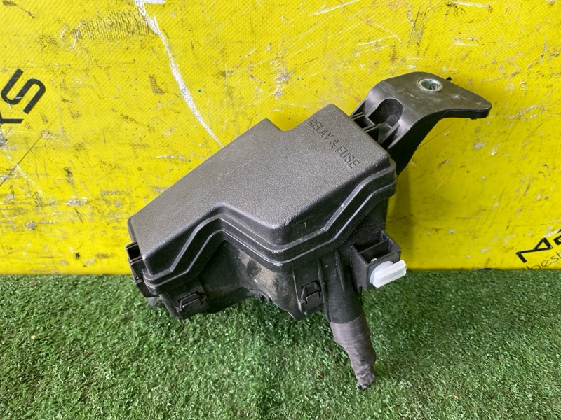 Блок предохранителей TOYOTA YARIS CROSS MXPJ15 M15A-FXE 2020 (б/у)