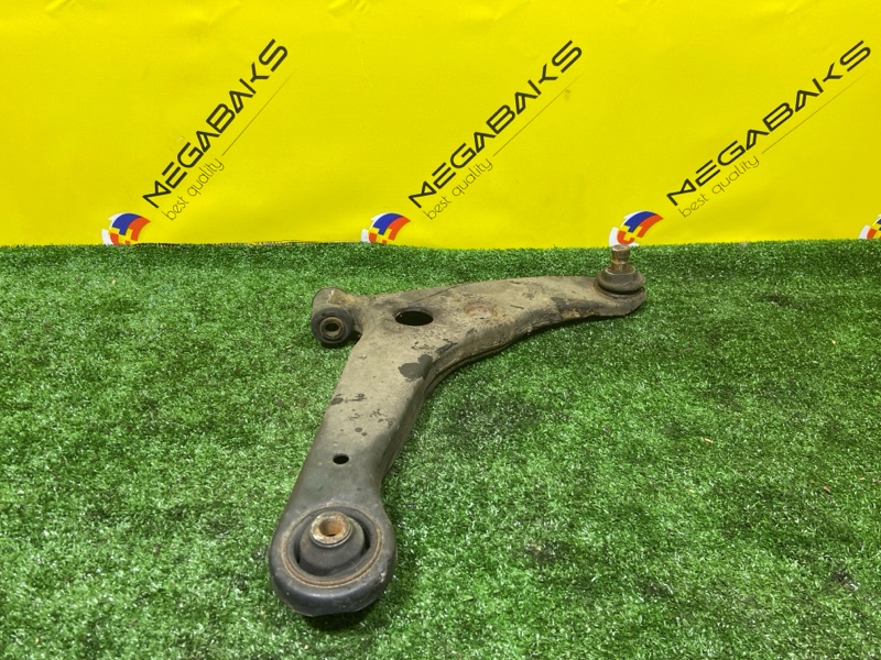 Рычаг MITSUBISHI LANCER CEDIA CS5W 4G93 передний правый (б/у)