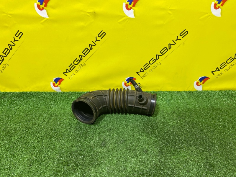 Патрубок воздушного фильтра HONDA STEP WAGON RG1 K20A 2007 (б/у) Патрубок воздушного фильтра HONDA STEP WAGON RG1 K20A 2007 (б/у)