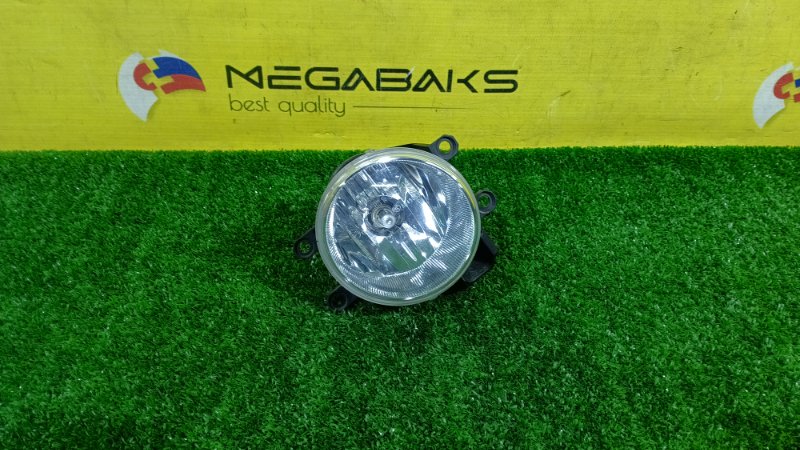 Туманка TOYOTA VITZ NSP130 1NR-FKE 2015 правая 12-580 (б/у)