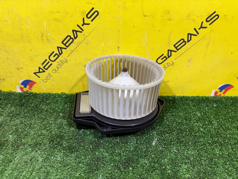 Мотор печки NISSAN WINGROAD WFY11 QG15DE 2004 123047A (б/у)