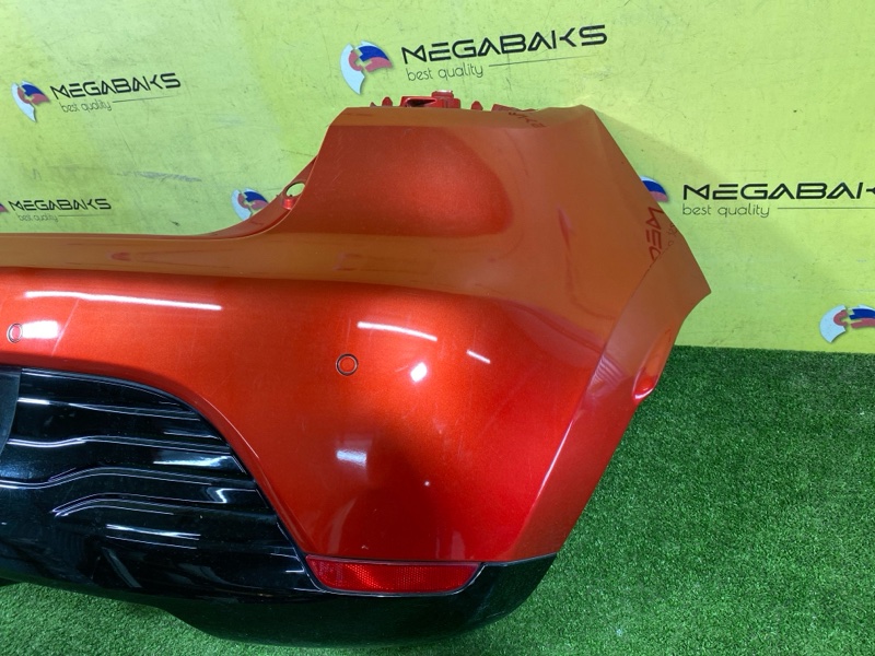 Бампер RENAULT CLIO BH98 H5F 2014 задний (б/у) Бампер RENAULT CLIO BH98 H5F 2014 задний (б/у)