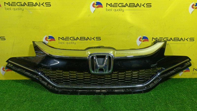 Решетка радиатора HONDA FIT GK3 L13B 2017 (б/у)